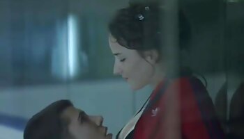 مکنده کوچک آسیایی و خروس سفید بزرگ چت سکسی تصویری سوار بر POV