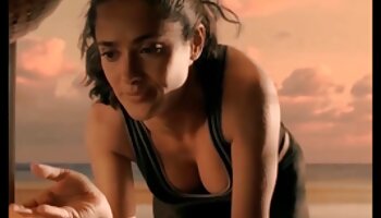 Ts Lena Kelly و Ember Snow bj و سه نفر مقعد چت سکسی تصویری با پسر