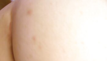 النا گیلبرت نوجوان ، پدرخوانده بزرگ خود را لعنتی می شهوانی چت کند
