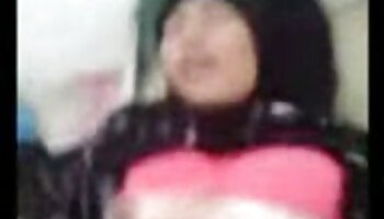 بلوند جوان طعم خروس بزرگتر را فیلم سکس چت تصویری دریافت می کند